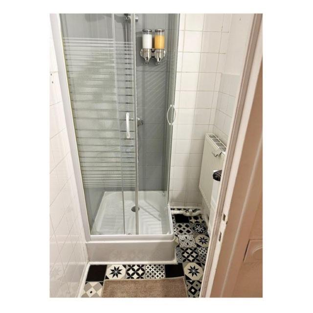 T2 Renove Avec Parking Gratuit Sur Place Apartment Valence  Exterior photo
