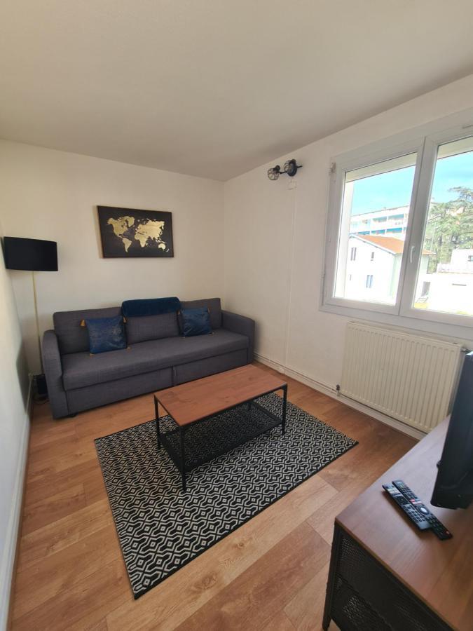 T2 Renove Avec Parking Gratuit Sur Place Apartment Valence  Exterior photo